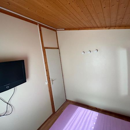 Chalet Agreable En Bord En De Mer. Le Port-des-Barques Dış mekan fotoğraf