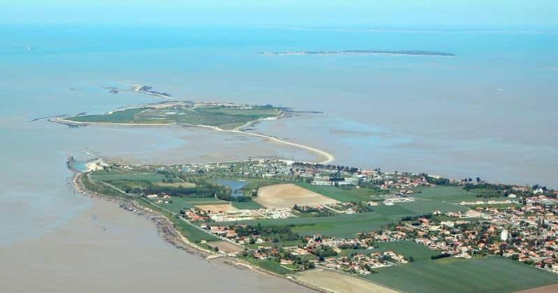 Chalet Agreable En Bord En De Mer. Le Port-des-Barques Dış mekan fotoğraf