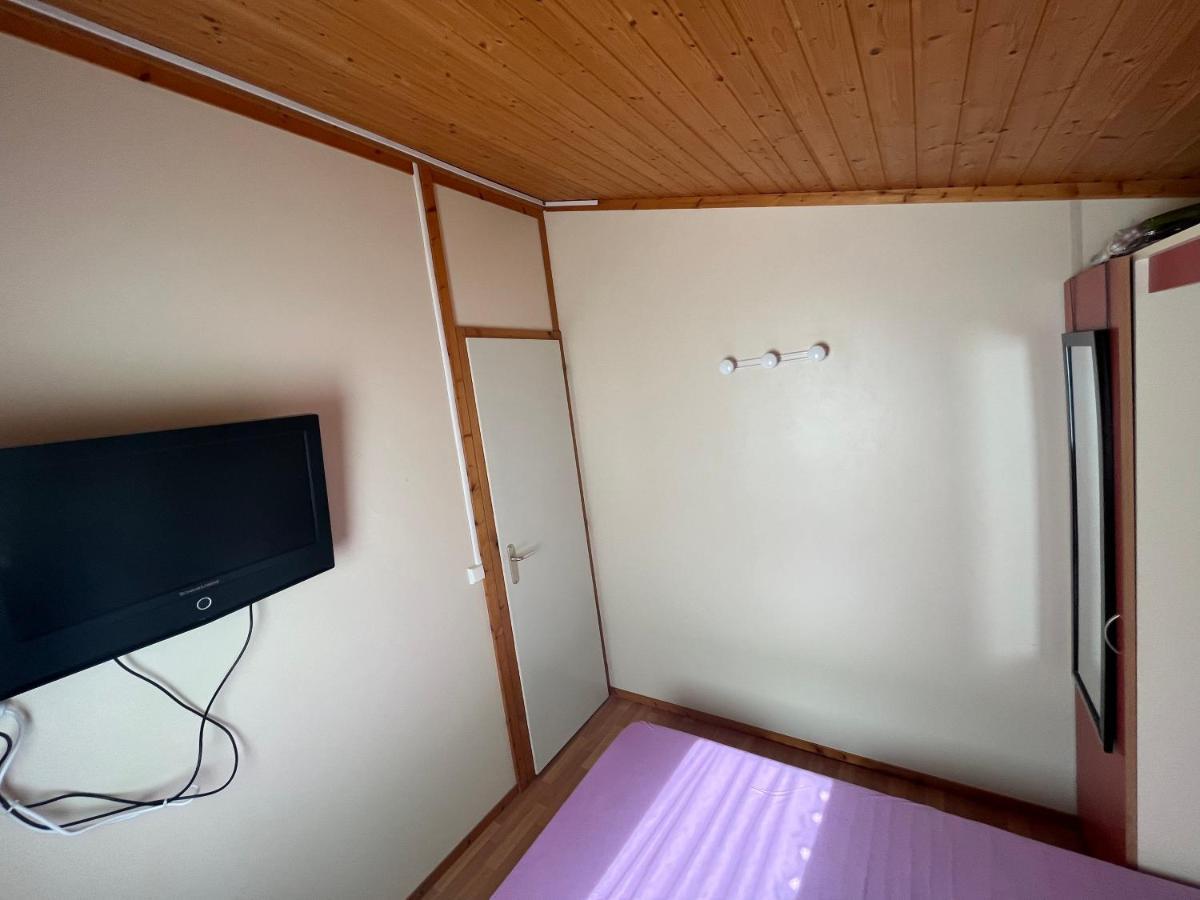 Chalet Agreable En Bord En De Mer. Le Port-des-Barques Dış mekan fotoğraf