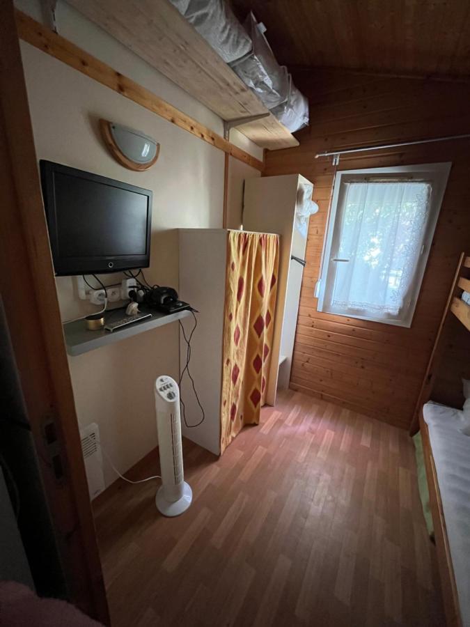 Chalet Agreable En Bord En De Mer. Le Port-des-Barques Dış mekan fotoğraf