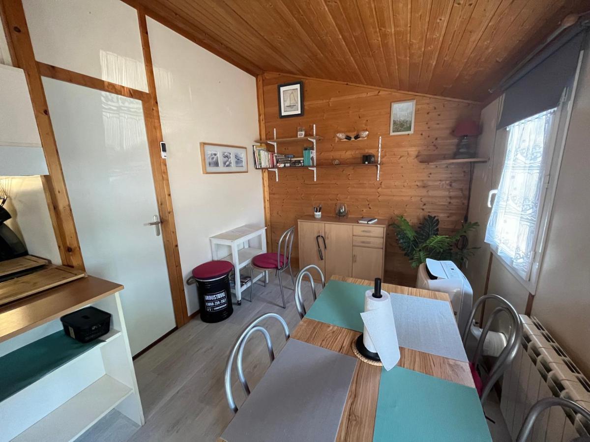 Chalet Agreable En Bord En De Mer. Le Port-des-Barques Dış mekan fotoğraf